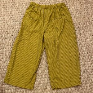 Striped Mustard Capris XL
